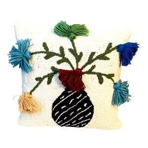 NWT Peking Handicraft Hook Pillow 15x15 Floral Vase Needlepoint Accent Cushion